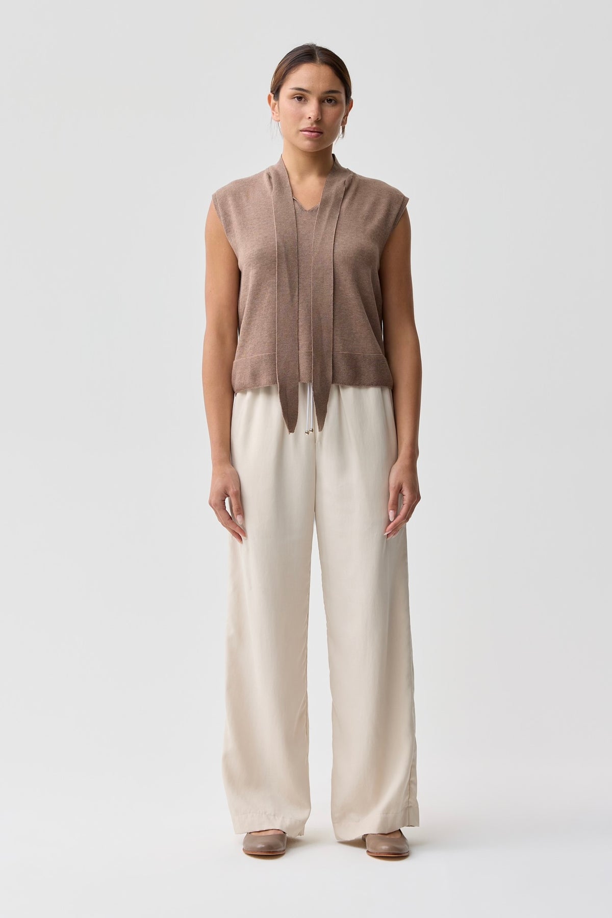 Uimi Posey Tank with Tie Brown Sugar