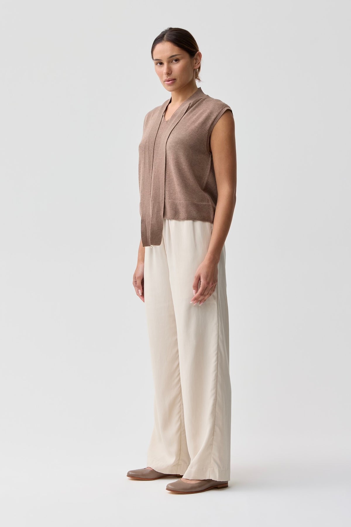 Uimi Posey Tank with Tie Brown Sugar