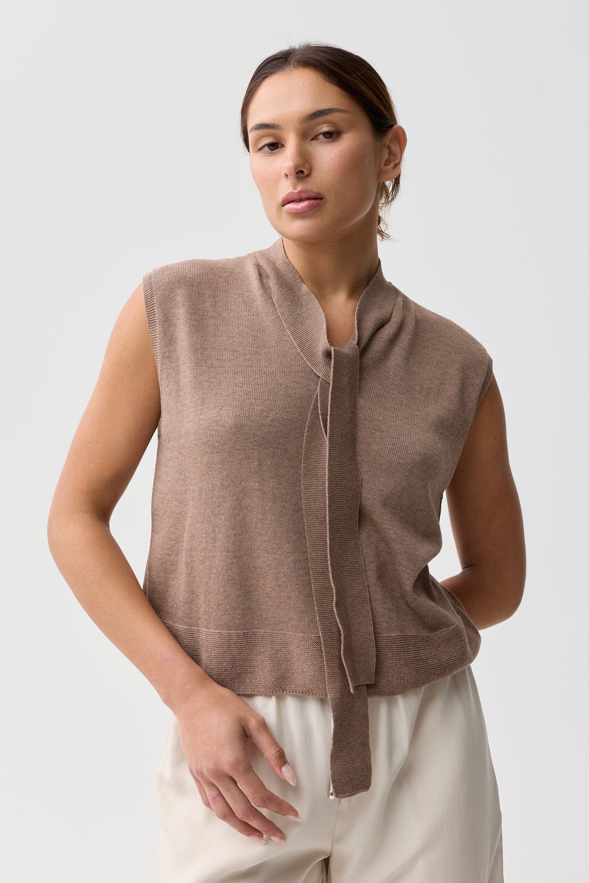 Uimi Posey Tank with Tie Brown Sugar