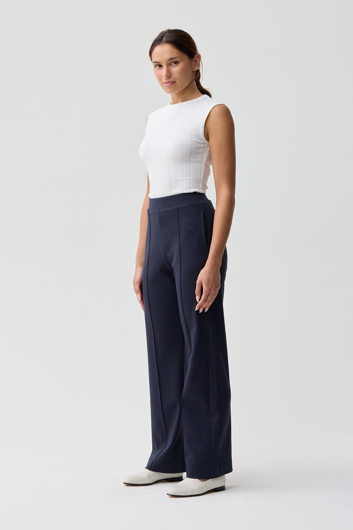 Hunter Merino Wool Ponte Pin-Tuck Pant Navy