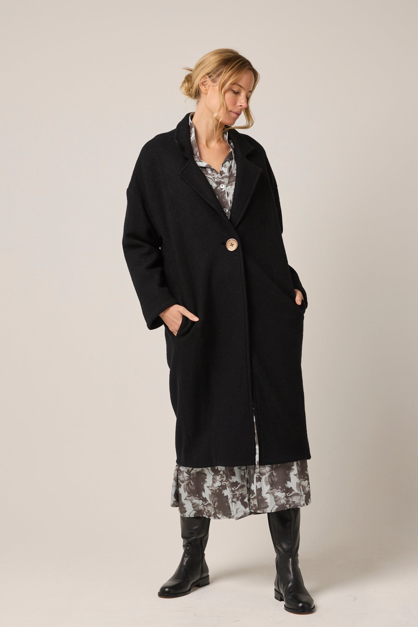 Louanna Soft Merino Wool Coat Black Night