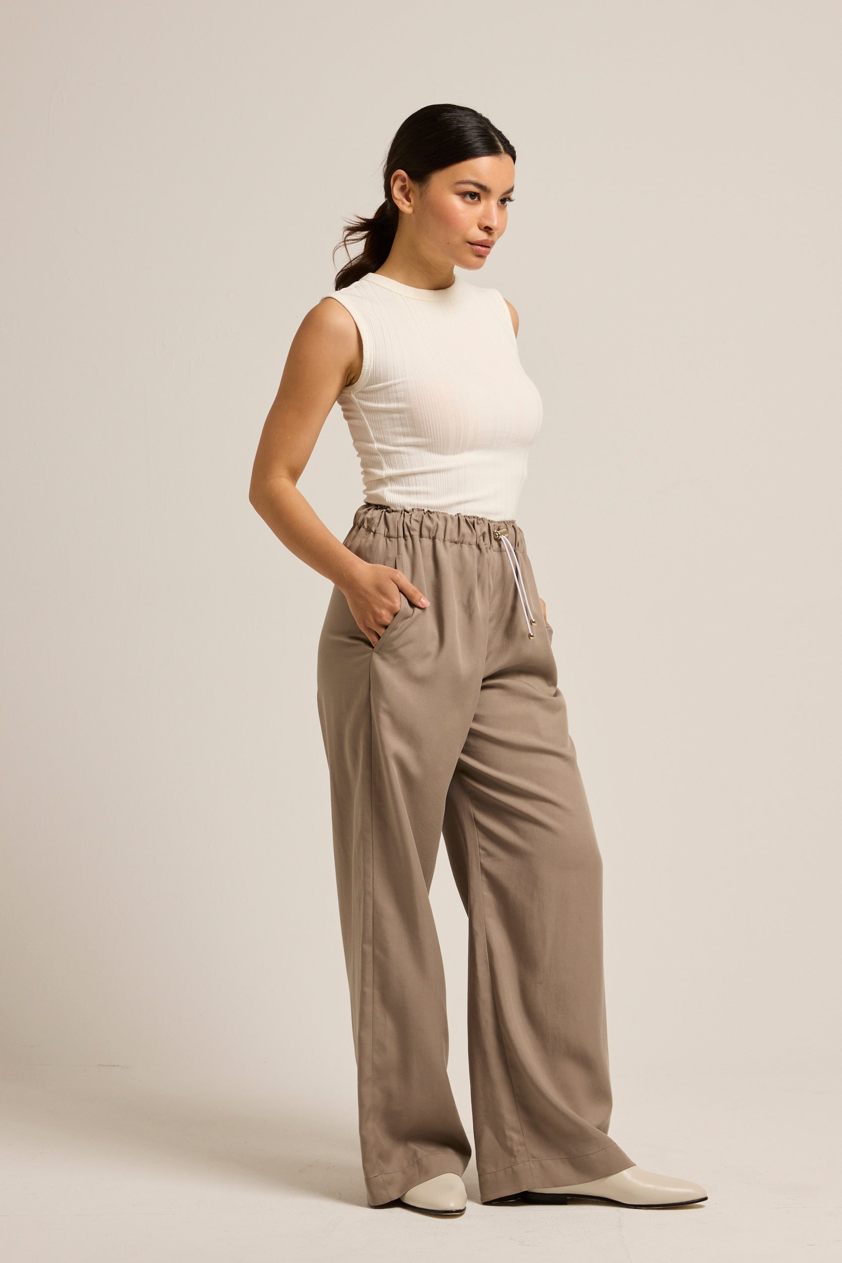 Lynches 2 Drawstring Pant Pale Granite
