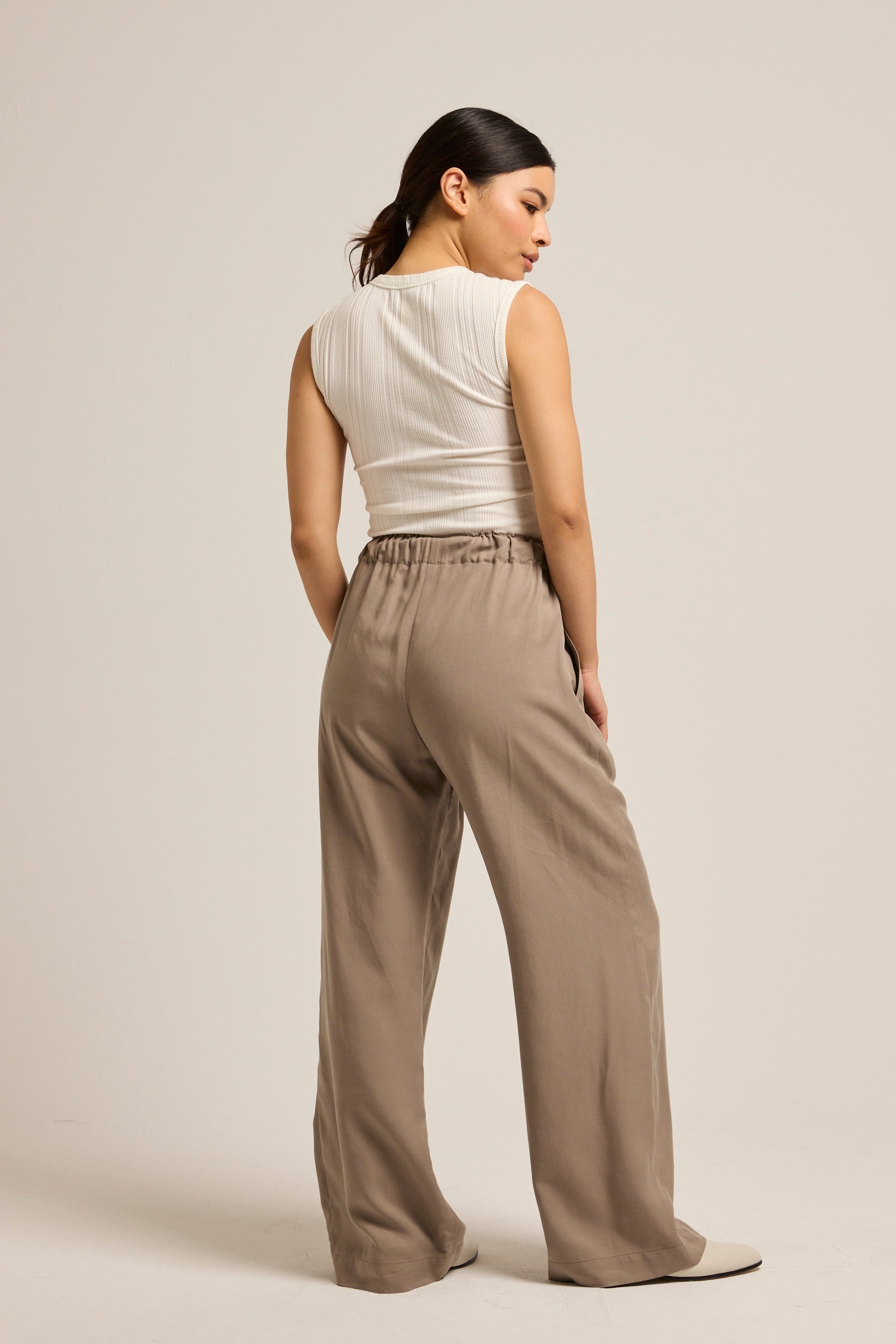 Lynches 2 Drawstring Pant Pale Granite