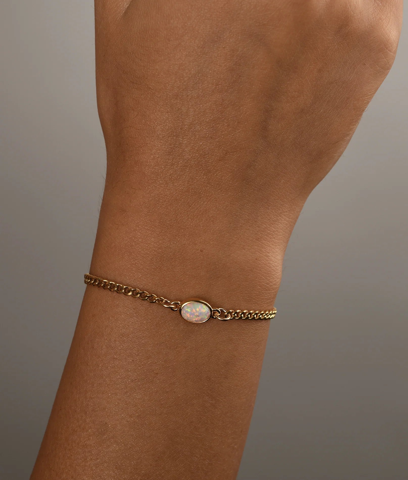 VT Yellow Gold Oval Czelline Opal Curb Bracelet