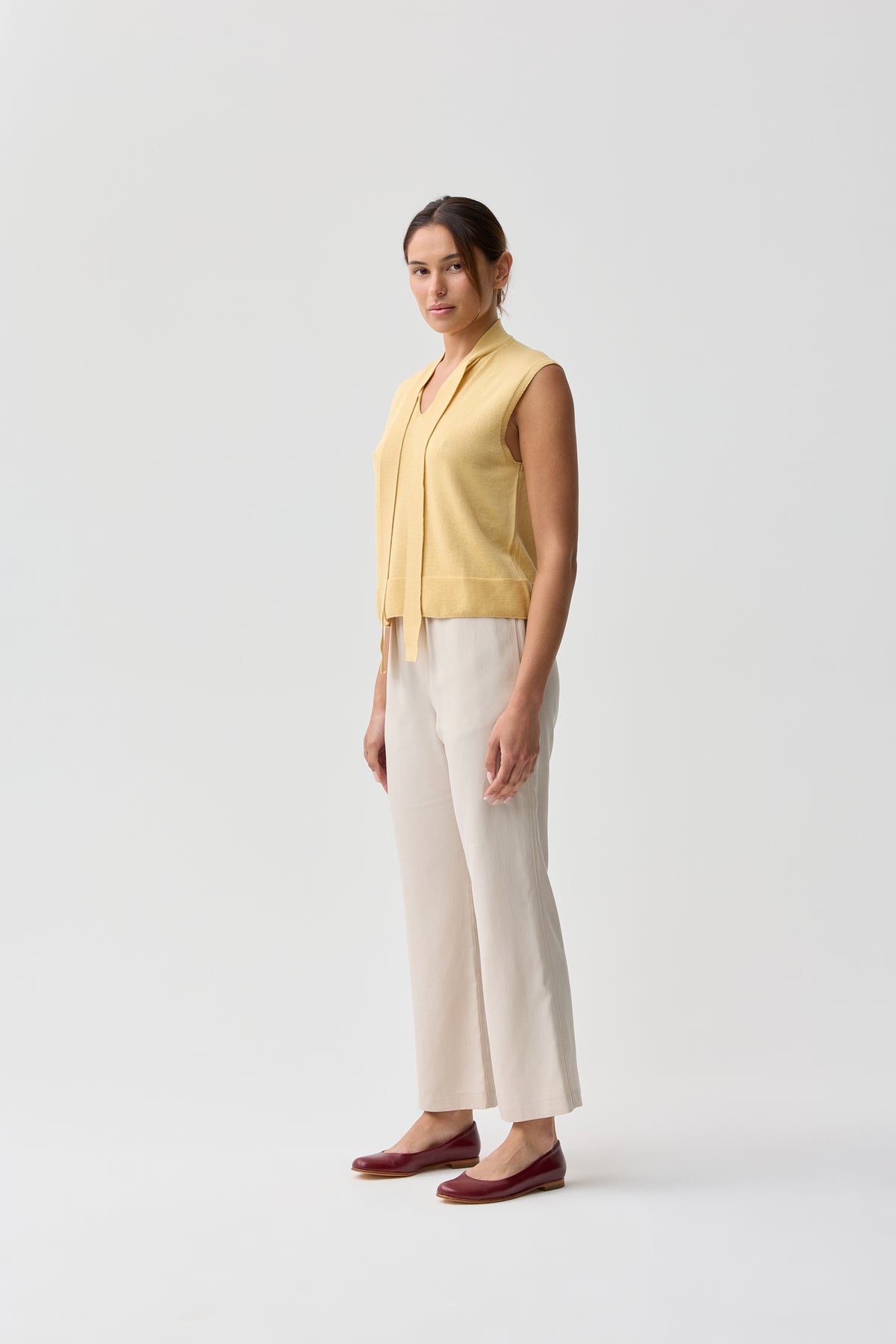 Uimi Posey Tank with Tie Butter