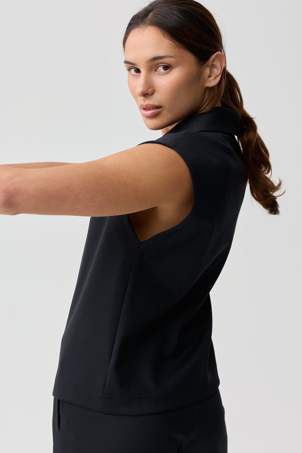 Hunter Merino Wool Ponte Cap Sleeve Top Black Night