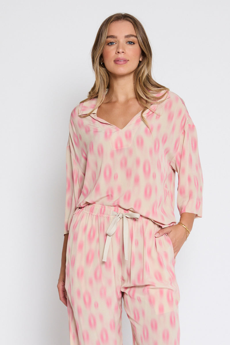 Trinity V Neck Collared Print Top Natural/Pink