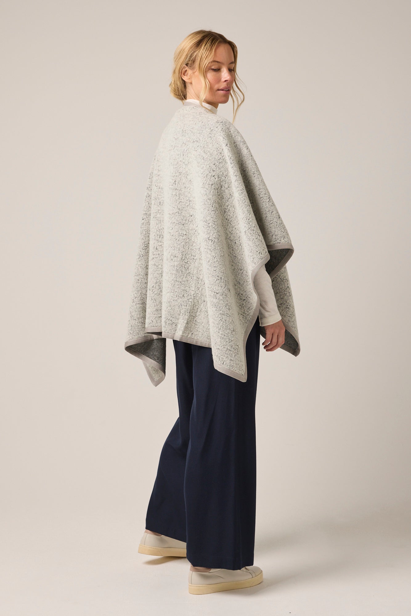 Hobart Wool Wrap