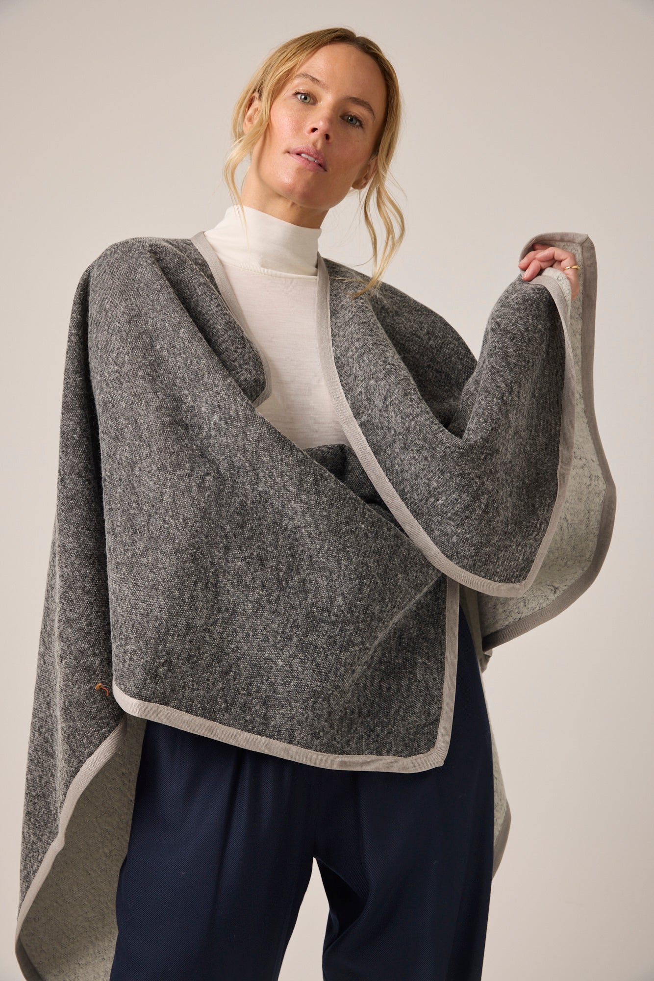 Hobart Wool Wrap