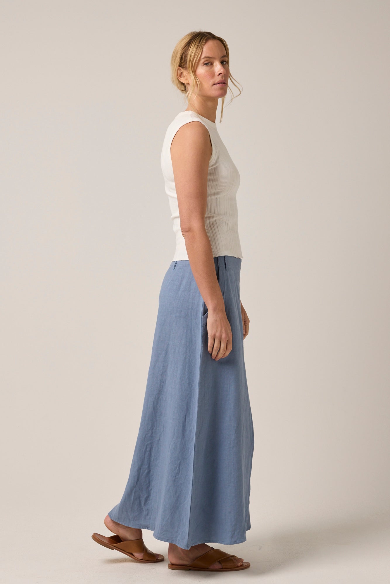 Indi Linen Skirt Chambray