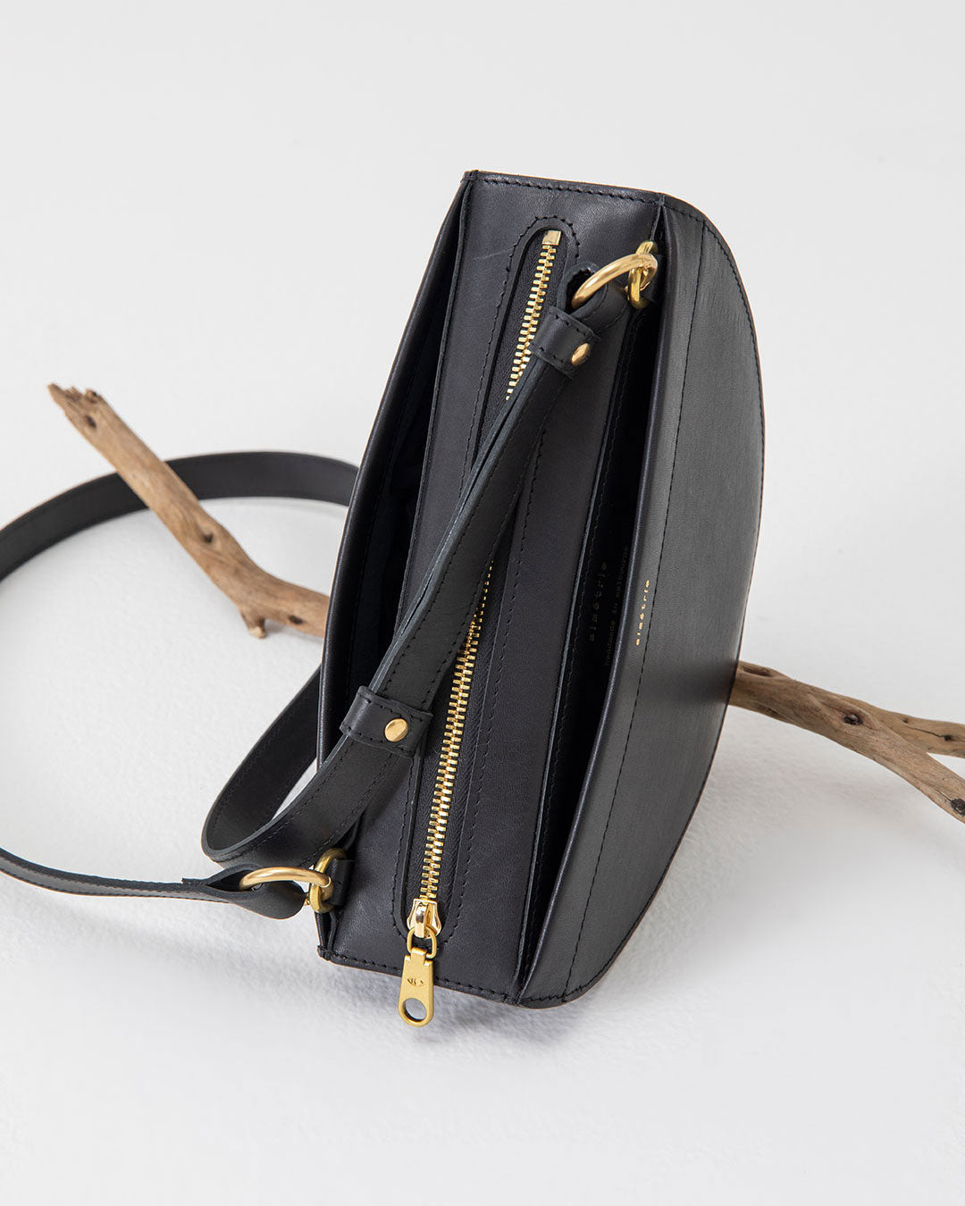 SM Thick Lune Bag Black Rock